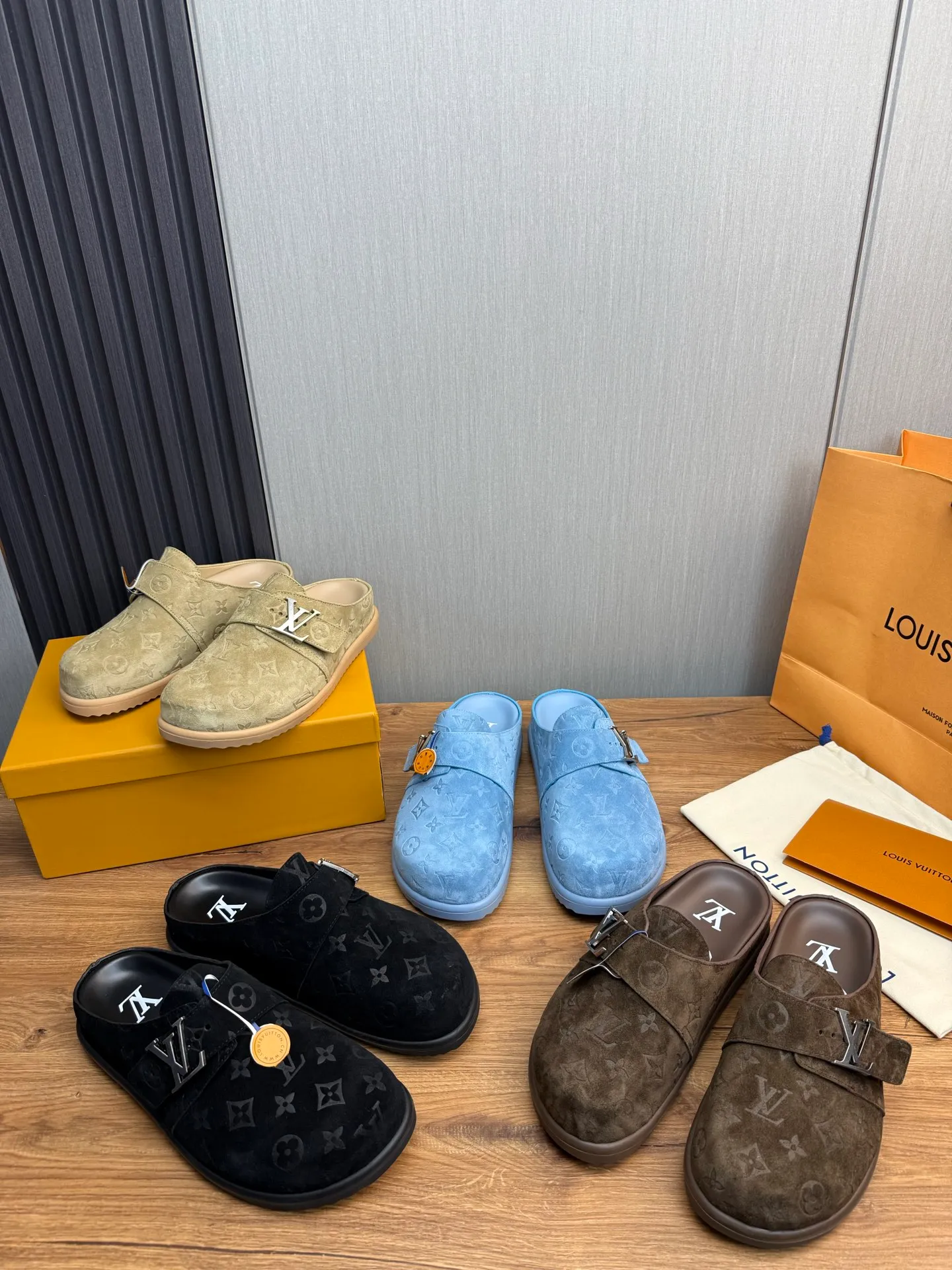 Men's shoes 💰520💰 Lv. hot selling men's slippers 🔥 🩴Official website one to one production 38-45 sizes 45 46 🉑️Customized!